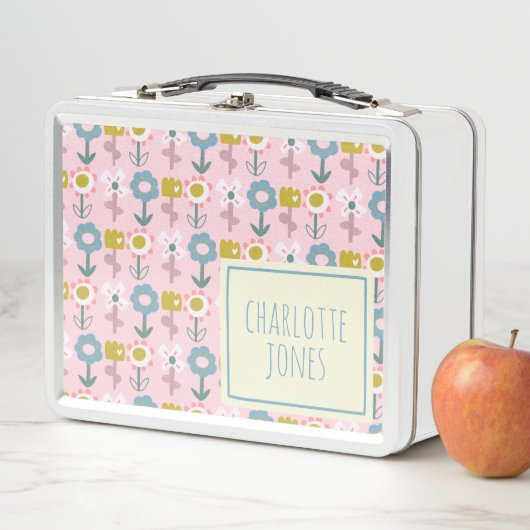 Lunch Box Fleurs de Jardin rose mignonne Nom personnalisé (En situation)