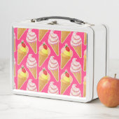 Lunch Box Kawaii pink pattern with strawberry ice cream  (En situation)