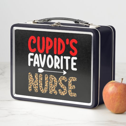 Lunch Box L'infirmière préférée de Cupidon soignant la Saint (En situation)