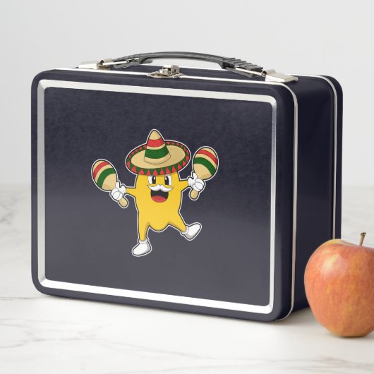 Lunch Box Mango comme musicien avec Maraca (En situation)