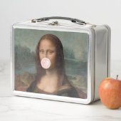 Lunch Box Mona Lisa soufflant un bubble gum rose (En situation)