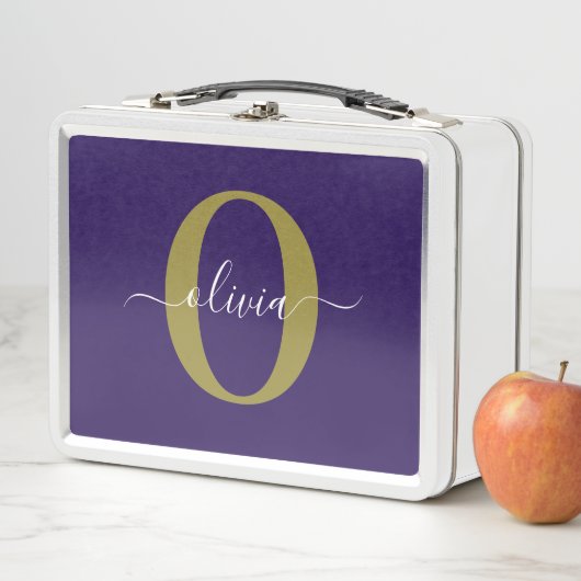 Lunch Box Monogramme customisé Nom du script Purple White Go (En situation)