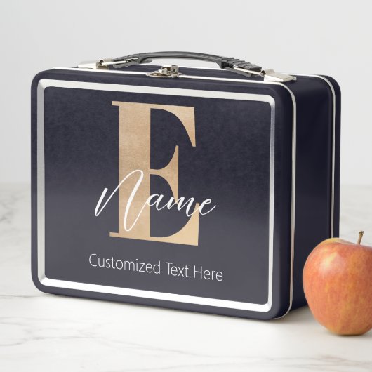 Lunch Box Monogramme moderne E & Nom initial Personnalisé (En situation)