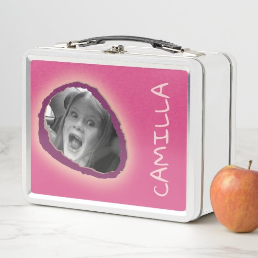 Lunch Box Photo faite sur commande rose et nom (En situation)