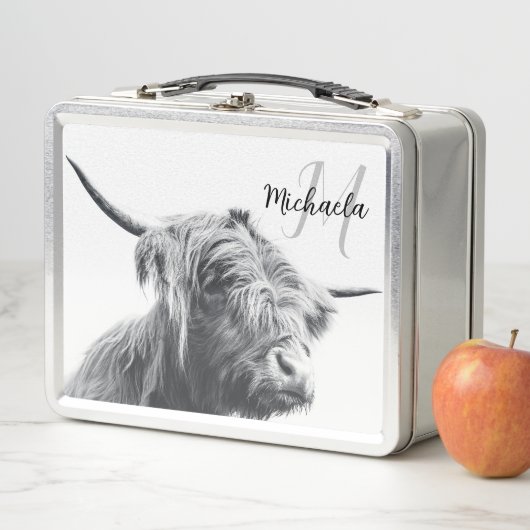 Lunch Box Portrait de vache Highland premier monogramme noir (En situation)