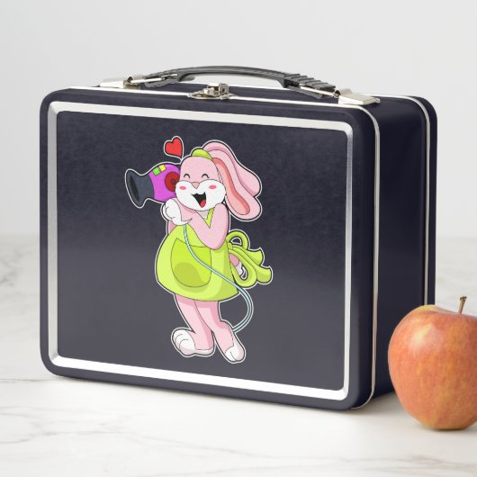Lunch Box Rabbit comme coiffeur avec sèche-cheveux (En situation)