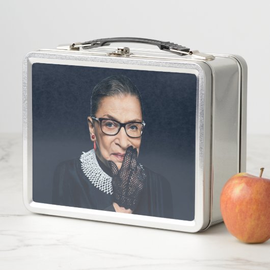 Lunch Box Ruth Bader Ginsburg avec Glove (En situation)