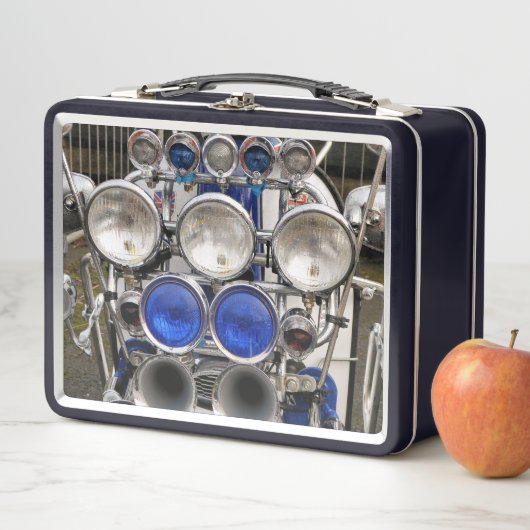 LUNCH BOX SCOOTER MOTEUR (En situation)