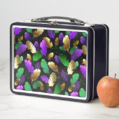Lunch Box Seamless Pattern with Mardi Gras feathers (En situation)