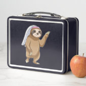 Lunch Box Sloth as Bride with Veil (En situation)