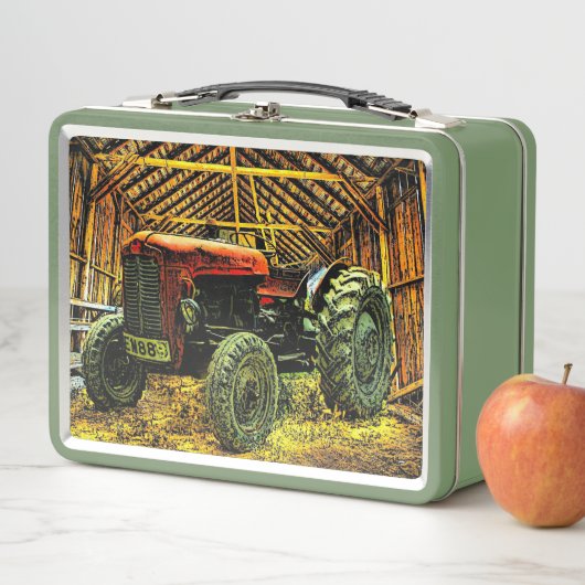 Lunch Box Tracteur rouge antique Grange rustique (En situation)