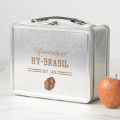 Lunch Box Université de Hy-Brasil, Est. 1325 (En situation)