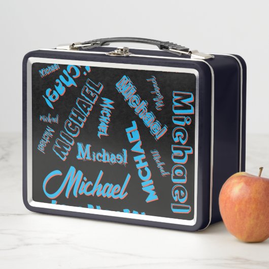 Lunch Box Votre nom motif monogramme bleu rouge noir (En situation)