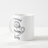 Lundi de survie avec humour sur un mug classique (Devant gauche)
