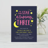 Lune rose et étoiles 3e invitation anniversaire (Debout devant)