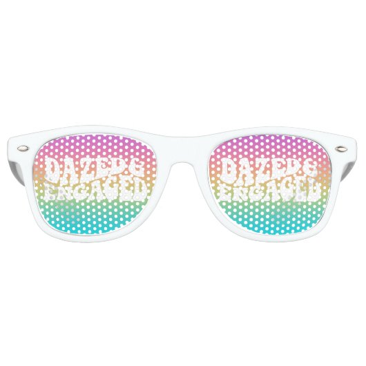 Lunettes De Fête Retro Design de typographie rétro rasé et engagé (Devant)