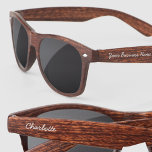 Lunettes de soleil de nom commercial promotionnell<br><div class="desc">Ajoutez votre nom d'entreprise,  votre site Web ou votre texte pour customiser les deux côtés dans une police de typographie de script moderne.</div>