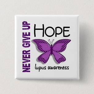 Lupus geeft nooit Hope Butterfly op 4.1 Vierkante Button 5,1 Cm