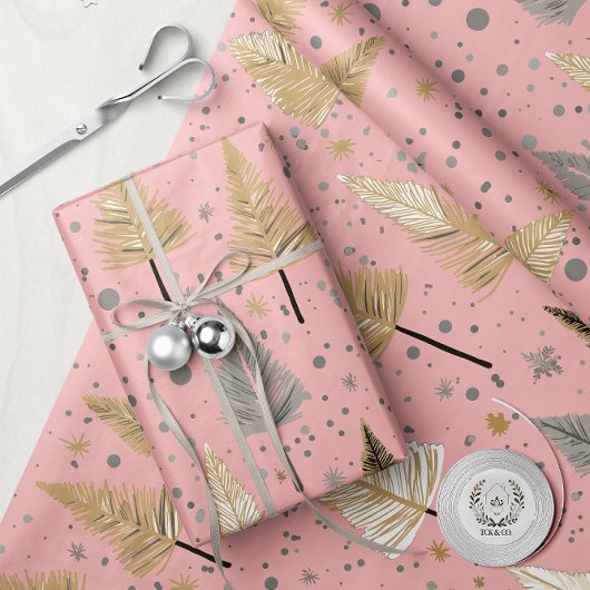 Lux Christmas Gold op roze inpakpapier
