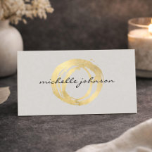 Luxe Faux Gold Painted Circle Designer Logo op Tan