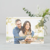 Luxe Gold Calligrafie 2 foto's sparen de datum Folie Uitnodiging (Staand Voorkant)