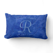Luxe kussen met op maat gemaakte monogram
