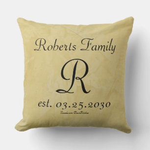 Luxe kussen met op maat gemaakte monogram