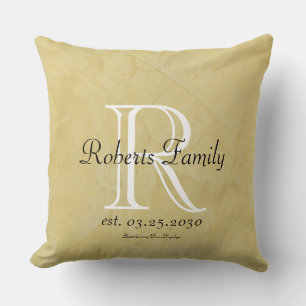 Luxe kussen met op maat gemaakte monogram