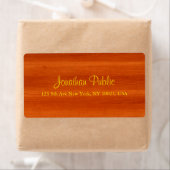 Luxe Walnut Wood Gold Script Elegant Shipping Etiket (Insitu)