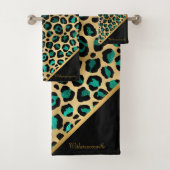 LUXURIOUS EMERALD GREEN LEOPARD GOLD BAD HANDDOEK (Insitu)