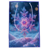 Luxury Dark Snowflake Gift Bag Medium Cadeauzakje (Voorkant)