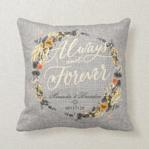 Luxury Golden Noir Wedding Monogram Sierkussen