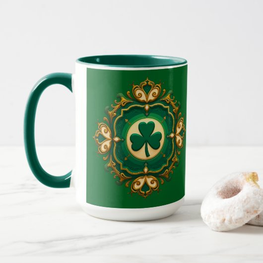 Luxury Shamrock St Patrick’s Day Shirt – caneca Mok (Met donut)