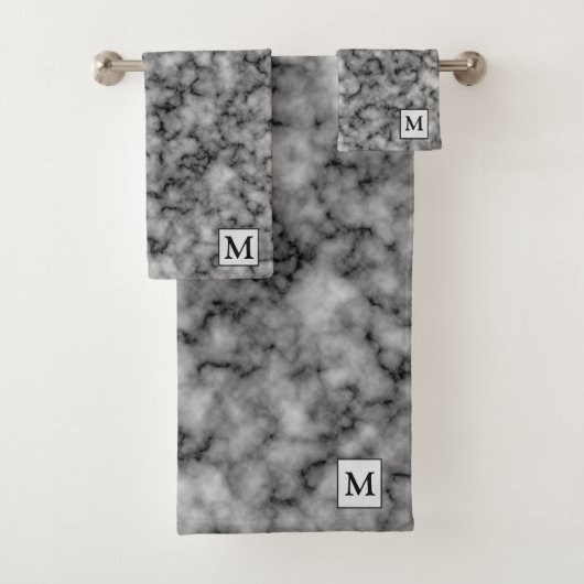 Luxury Silver Marble Monogrammed Bad Handdoek (Insitu)