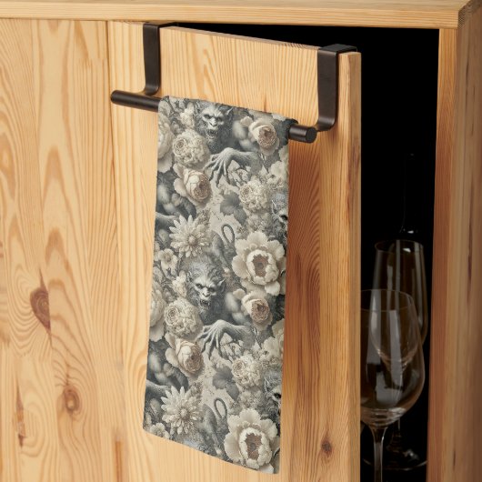 Lycanthropic Splendor - Gotisch Victoriaans Theedoek (Derde Gevouwen)