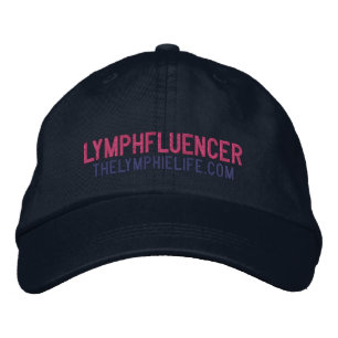 "Lymffluencer" geborduurd Pet (roze tekst)