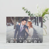M. et Mme Snowflake Carte photo nouvellement marié (Debout devant)