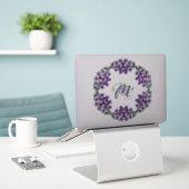 M Initiaal Unieke en Bizarre Boho Flowers Sticker (Laptop op bureau)