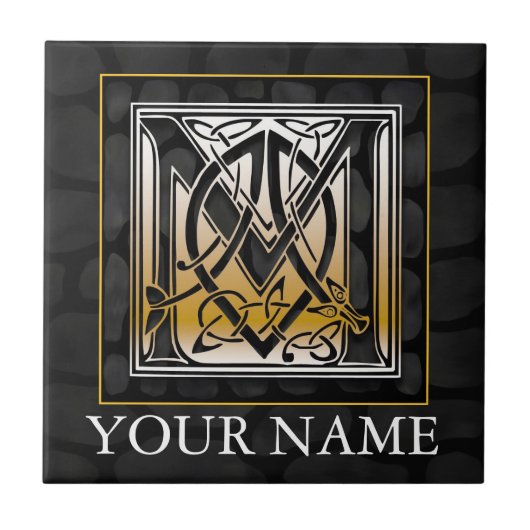 M "Jouw naam" Celtic Black Stone Monogram Tile Tegeltje (Voorkant)