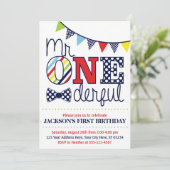 M. ONEderful Birthday Invitation (Debout devant)