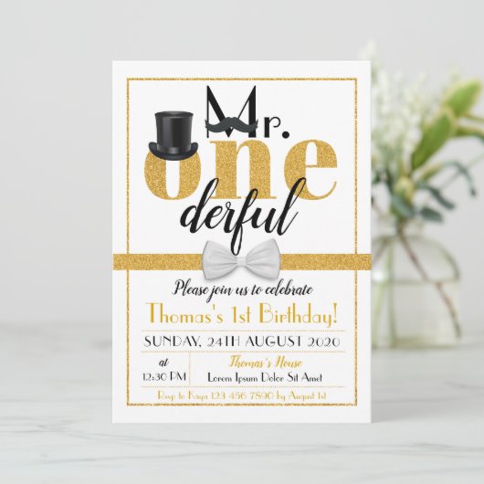 M. Onederful Invitation Anniversaire Blanc & Or (Debout devant)