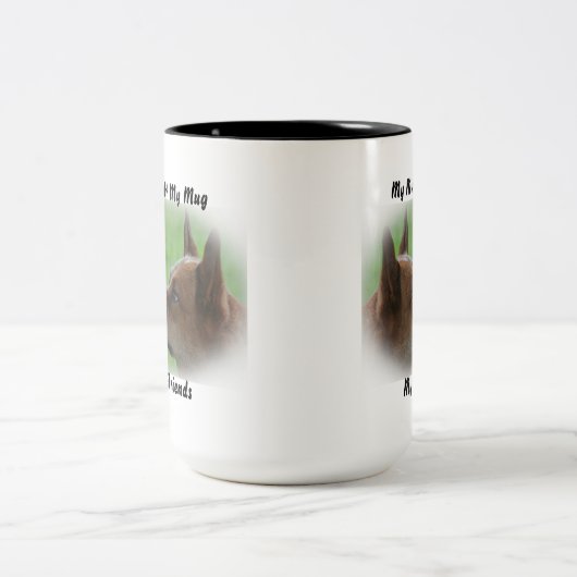 Ma Mug Ma Mug Mes Amis. (Centre)