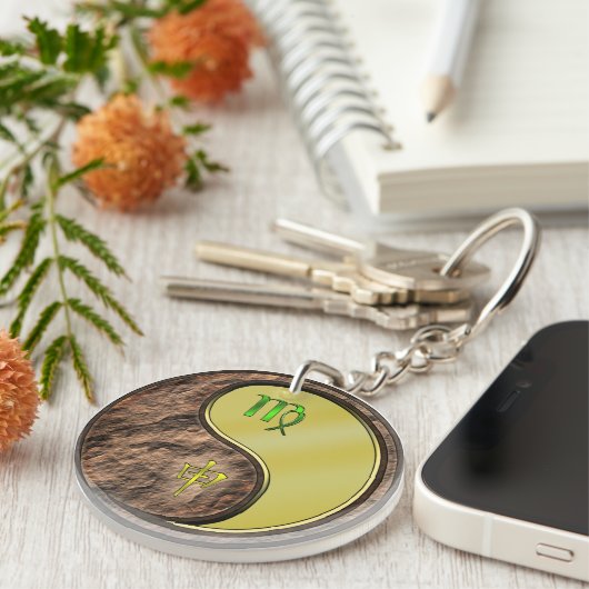 Maagd en metalen aap sleutelhanger (Voorkant Rechts)