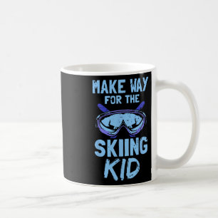 Maak plaats voor de skiende kindskiër skihellingen koffiemok