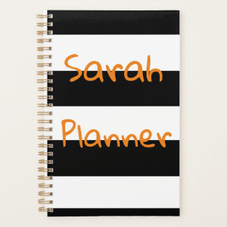 Maandelijkse weekplanning per dag. Zwart-wit Planner