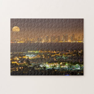 Maanopkomst boven de skyline van San Diego Legpuzzel