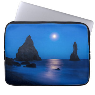 Maanopkomstreflectie IJsland, Reynisdrangur Laptop Sleeve