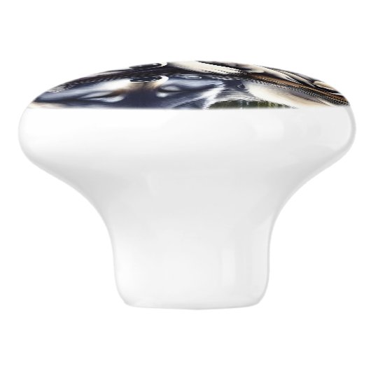 Maanverlichte sereniteit een sluimerende wolf keramische knop (Zijkant)