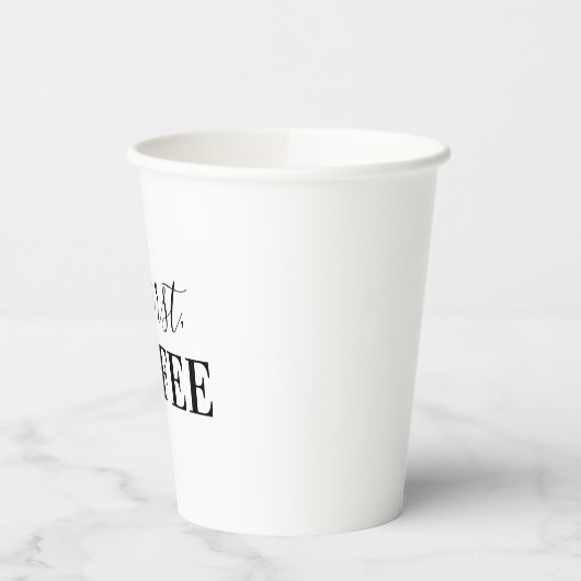 Maar eerst, koffie papieren bekers (Links)