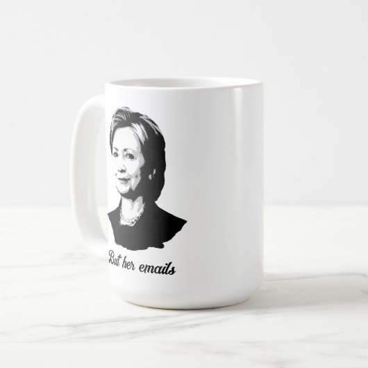 Maar haar e-mails - Hillary Clinton Coffee Mok (Voorkant links)